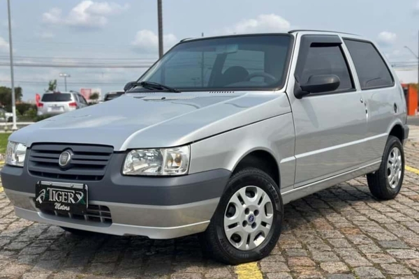 Fiat Uno Mille Way Econ2011 em Curitiba