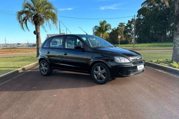 CHEVROLET - CORSA - 2010/2011 - Preta - R$ 31.900,00 - Francar