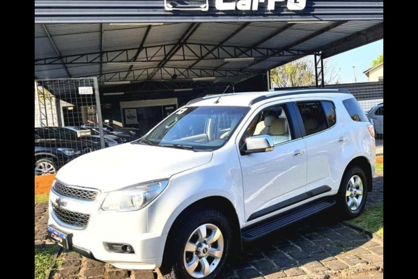 O mundo dos carros usados: Chevrolet TrailBlazer 3.6 V6 LTZ 4WD (Aut) 2013