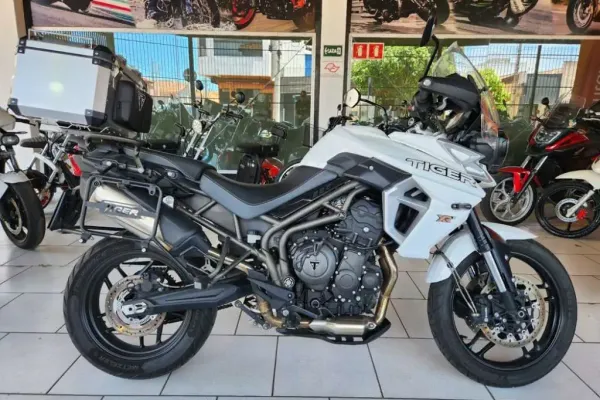 Triumph tiger 800 2025 xrx 2020