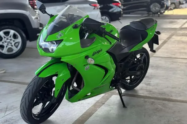 Kawasaki Ninja a partir de 1995 Zx-10r 1000cc | Chaves na Mão