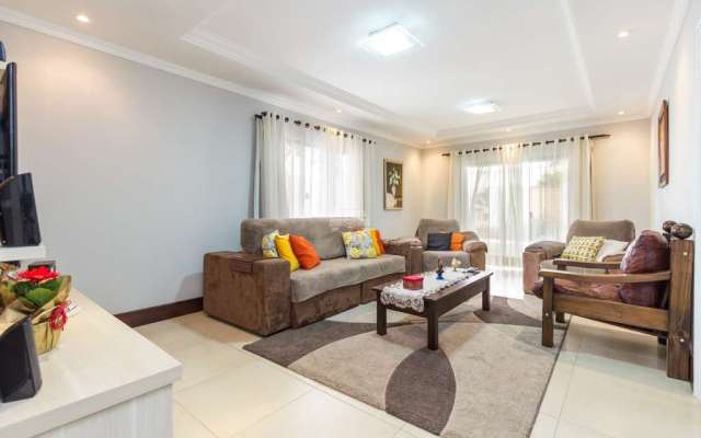 Casa com 3 quartos à venda na Rua José Domingues Pereira, 504, Ouro Verde, Campo Largo, 203 m2 por R$ 1.030.000