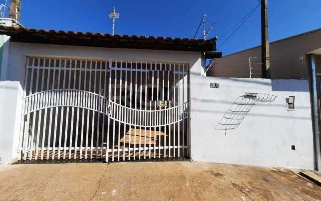 Casa com 2 quartos à venda na Rua Miguel Petrilli, 803, Residencial Parque Douradinho, São Carlos, 100 m2 por R$ 230.000
