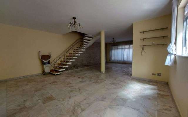 Casa com 3 dormitórios à venda, 330 m² por R$ 2.100.000,00 - Gonzaga - Santos/SP