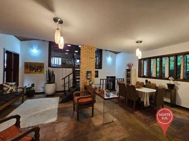 Casa com 4 dormitórios semi-mobiliada à venda, 459 m² por R$ 2.600.000 - Ouro Velho Mansões - Nova Lima/MG