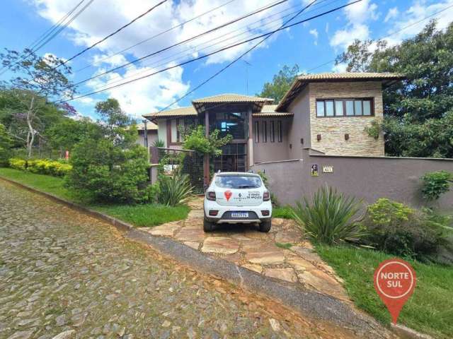 Casa com 4 dormitórios à venda, 480 m² por R$ 3.500.000,00 - Condomínio Ville de Montagne - Nova Lima/MG