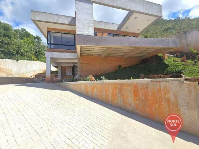 Casa com 4 dormitórios à venda, 278 m² por R$ 2.250.000,00 - Ville de Montagne - Nova Lima/MG