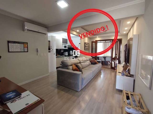 Casa em condomínio fechado com 3 quartos à venda no Olaria, Canoas  por R$ 420.000