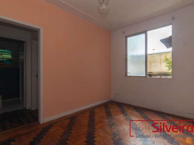 Apartamento com 1 quarto para alugar na Rua Duque de Caxias, 533, Centro Histórico, Porto Alegre por R$ 900