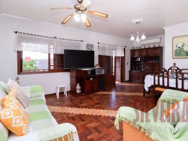 Casa com 3 quartos à venda na Rua Dona Sebastiana, 185, São João, Porto Alegre por R$ 1.600.000
