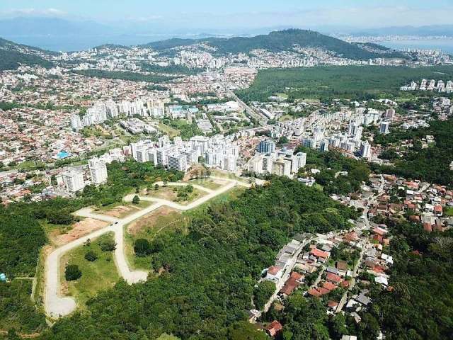 Terreno em condomínio fechado à venda na Rua Rodrigo Rampinelli Jeremias, 172, Itacorubi, Florianópolis por R$ 1.060.000