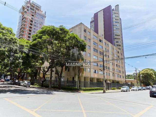 Apartamento com 3 quartos para alugar na Rua Chichorro Júnior, 1000, Cabral, Curitiba, 78 m2 por R$ 4.500