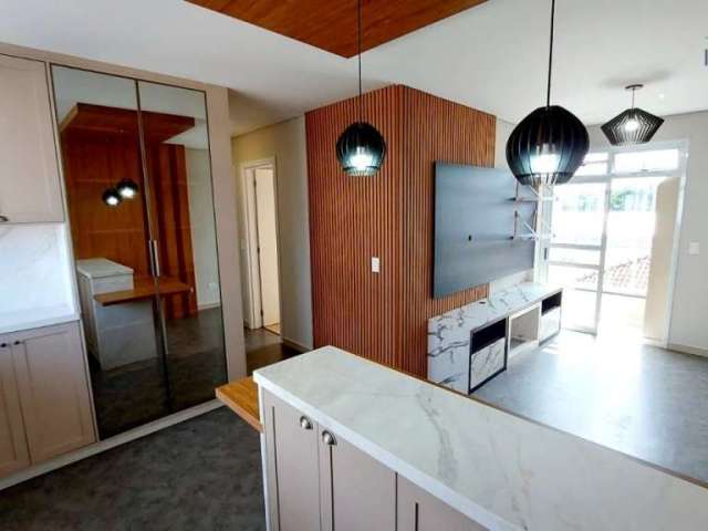 Apartamento mobiliado com 3 dormitórios à venda, 68 m² por R$ 399.000