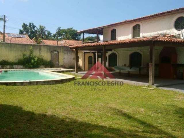 Casa com 6 dormitórios à venda, 300 m² por R$ 900.000,00 - Vila Capri - Araruama/RJ
