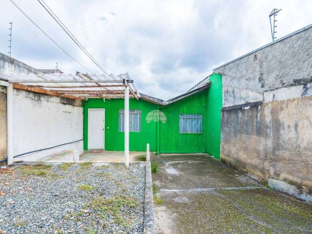 Casa com 2 quartos à venda na Rua Crisântemo, 180, Campina da Barra, Araucária, 50 m2 por R$ 200.000