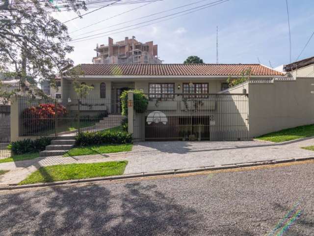 Casa com 3 quartos à venda na Rua Humberto Morona, 149, Cristo Rei, Curitiba, 241 m2 por R$ 1.950.000