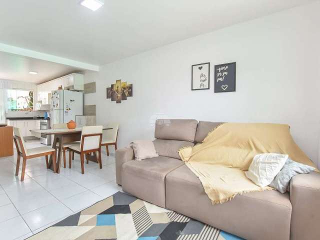 Casa com 2 quartos à venda na Rua Sandro Pereira da Silva, 266, Vila Franca, Piraquara, 61 m2 por R$ 230.000