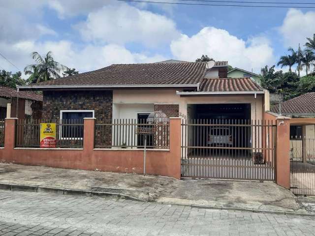 Casa com 6 quartos à venda na Rua Schroeder, 208, Jarivatuba, Joinville, 180 m2 por R$ 450.000