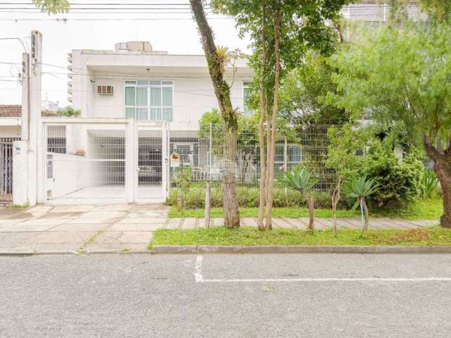 Casa com 4 quartos à venda na Rua Doutor Roberto Barrozo, 140, Centro Cívico, Curitiba, 410 m2 por R$ 1.900.000
