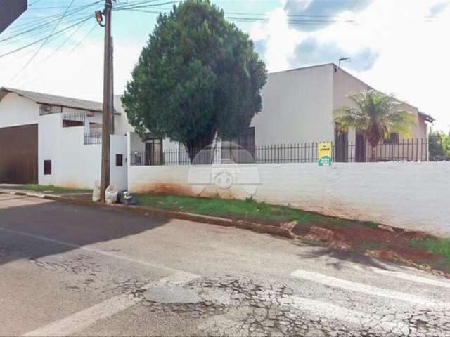 Casa com 4 quartos à venda na Rua das Garças, 71, Planalto, Pato Branco, 178 m2 por R$ 349.000