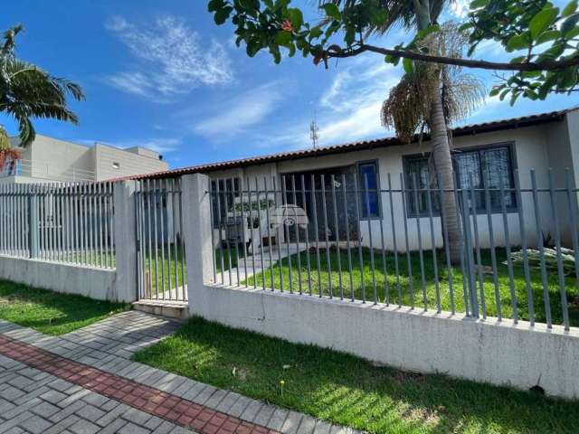 Casa com 3 quartos à venda na RUA CLARICE SOARES CERQUEIRA, 428, Jardim das Américas, Pato Branco, 390 m2 por R$ 1.198.000