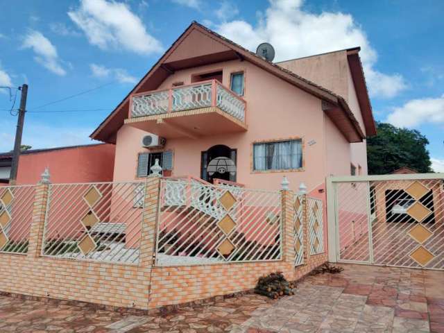Casa com 4 quartos à venda na Rua Augusto Pereira, 196, Del Rey, São José dos Pinhais, 200 m2 por R$ 436.000