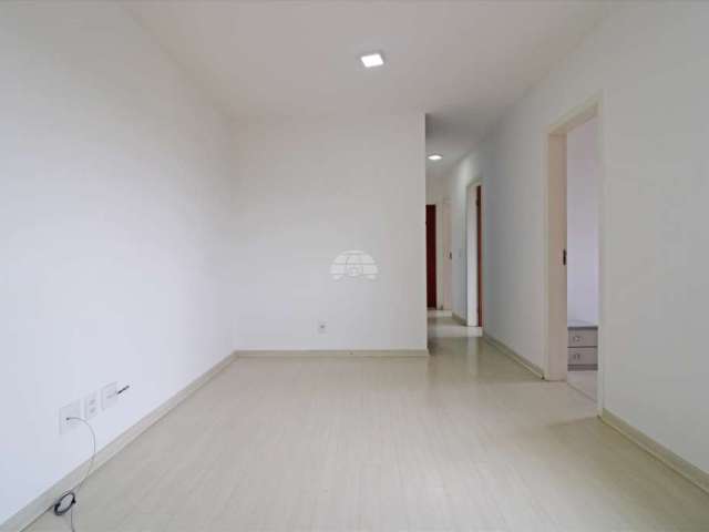 Apartamento com 3 quartos para alugar na Estrada Guilherme Weigert, 2245, Santa Cândida, Curitiba, 52 m2 por R$ 1.000
