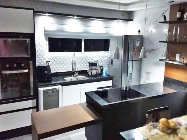 Casa em condomínio fechado com 2 quartos para alugar na Rua Eurides Maciel de Almeida, 285, Uberaba, Curitiba, 65 m2 por R$ 3.300