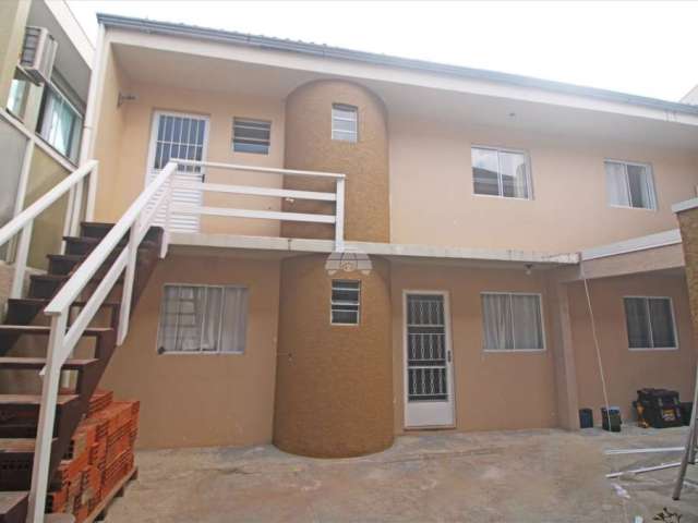 Casa com 2 quartos para alugar na Rua Araticum, 90, Uberaba, Curitiba, 50 m2 por R$ 1.550
