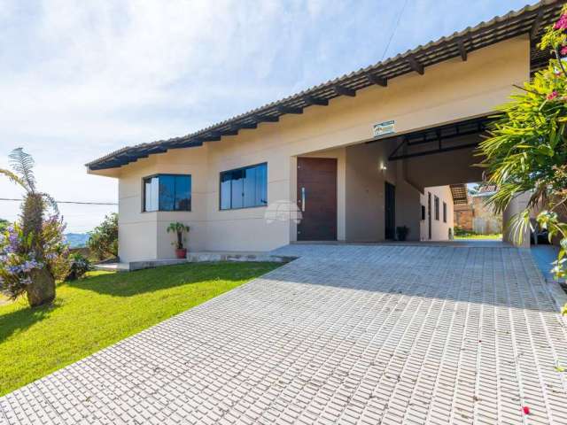 Casa com 4 quartos à venda na Rua Raimundo Ferreira Portela, 177, Vila Itaqui, Campo Largo, 586 m2 por R$ 790.000