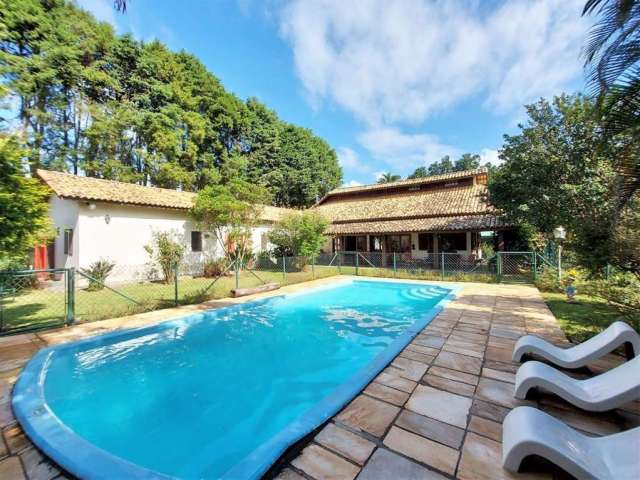 Casa com 3 dormitórios à venda, 535 m² por R$ 2.700.000 - Chácara dos Lagos - Carapicuíba/SP
