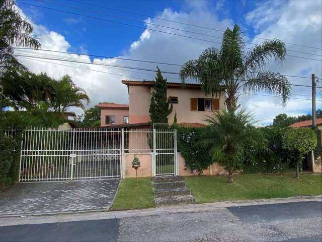 Sobrado com 4 dormitórios à venda, 362 m² por R$ 1.490.000,00 - Chácara Vale do Rio Cotia - Carapicuíba/SP