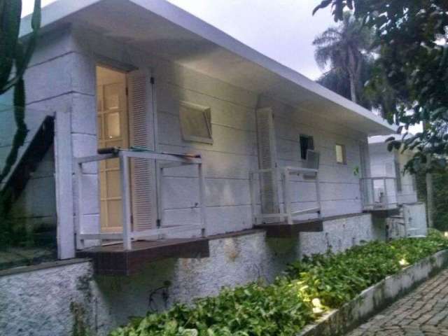 Casa com 4 dormitórios à venda, 554 m² por R$ 2.500.000 - Vila Santo Antônio - Cotia/SP