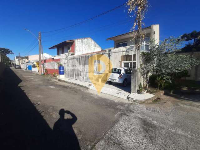 Casa em Condominio fechado com 4 Dormitórios e 2 suítes à venda, no Santa Cândida divisa com o Boa