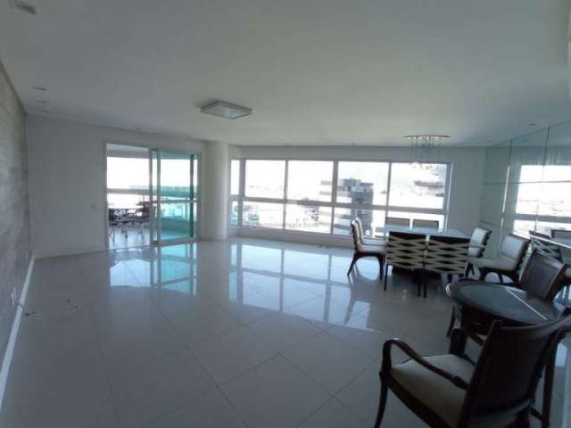 Apartamento para Locação Anual no bairro Fazenda em Itajaí, 4 quartos sendo 4 suítes, 3 vagas, Semi-Mobiliado, 184 m² privativos,