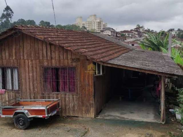 Terreno à venda na Jarivatuba, 100, Jarivatuba, Joinville por R$ 379.000