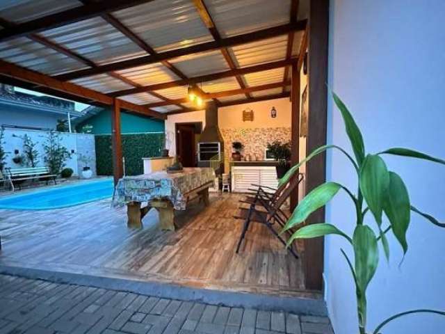 Casa com 3 quartos à venda na Rua Acácias, 860, Fátima, Joinville por R$ 850.000