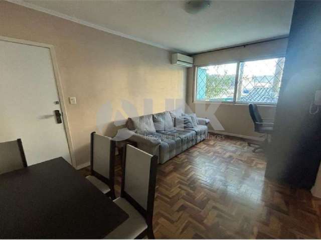 Apartamento com 1 quarto à venda no bairro Azenha em Porto Alegre
