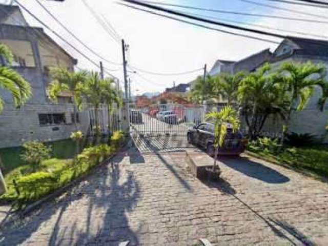 Casa em condomínio fechado com 3 quartos à venda na Rua Jornalista Luiz Eduardo Lobo, 311, Vargem Pequena, Rio de Janeiro, 198 m2 por R$ 550.000