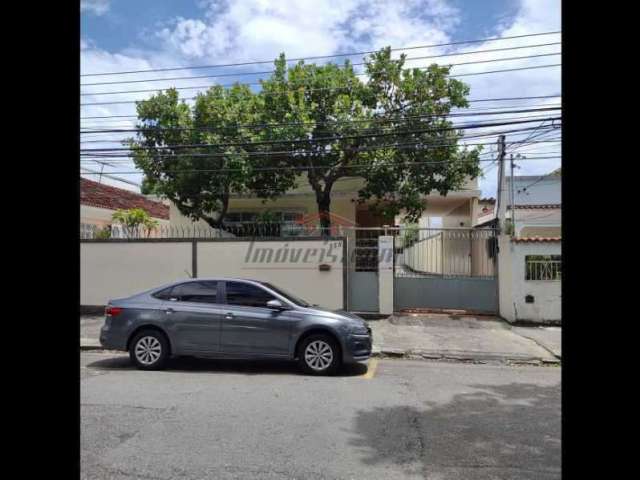 Casa com 5 quartos à venda na Rua Jagoroaba, 238, Vila Valqueire, Rio de Janeiro, 180 m2 por R$ 1.060.000