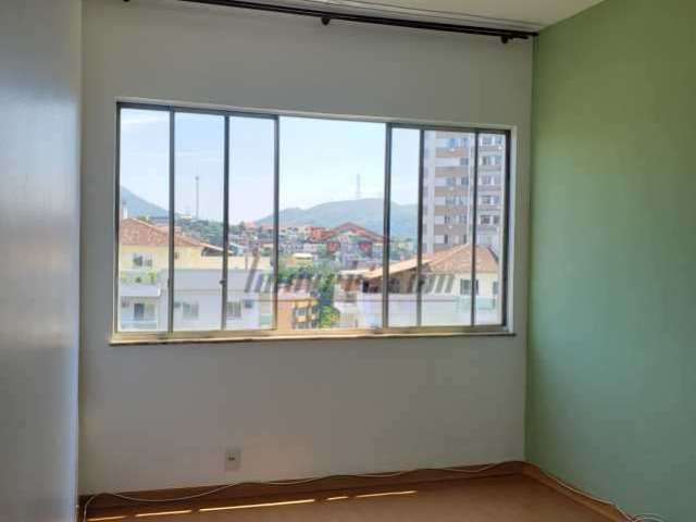 Apartamento com 1 quarto à venda na Rua Dona Francisca de Siqueira, 18, Tanque, Rio de Janeiro, 48 m2 por R$ 220.000