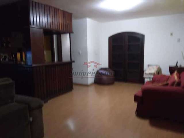 Casa com 3 quartos à venda na Rua Comendador Siqueira, 938, Pechincha, Rio de Janeiro, 290 m2 por R$ 1.200.000