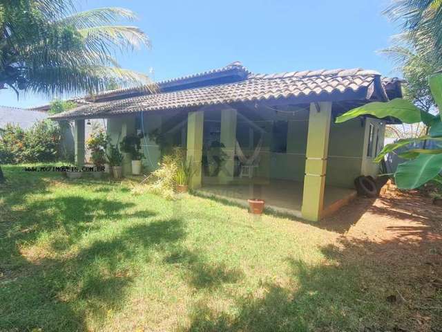 Casa em Condomínio para Venda em Camaçari, Arembepe, 3 dormitórios, 1 suíte, 2 banheiros, 2 vagas