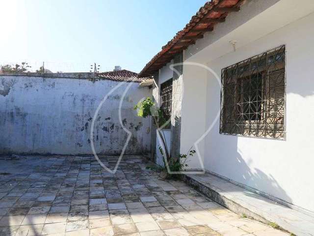 Casa com 3 dormitórios à venda, 179 m² por R$ 550.000,00 - Papicu - Fortaleza/CE