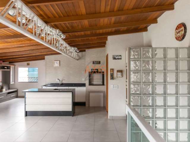 Casa em condomínio fechado com 3 quartos à venda no Centro, Curitiba  por R$ 740.000