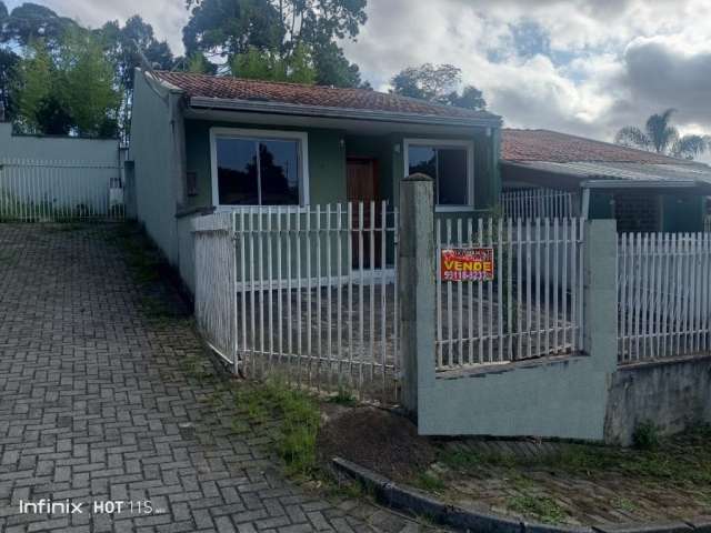 Linda casa com 2 quartos, em Piraquara PR