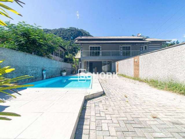 Casa com 6 dormitórios à venda, 380 m² por R$ 695.000,00 - Belchior Alto - Gaspar/SC