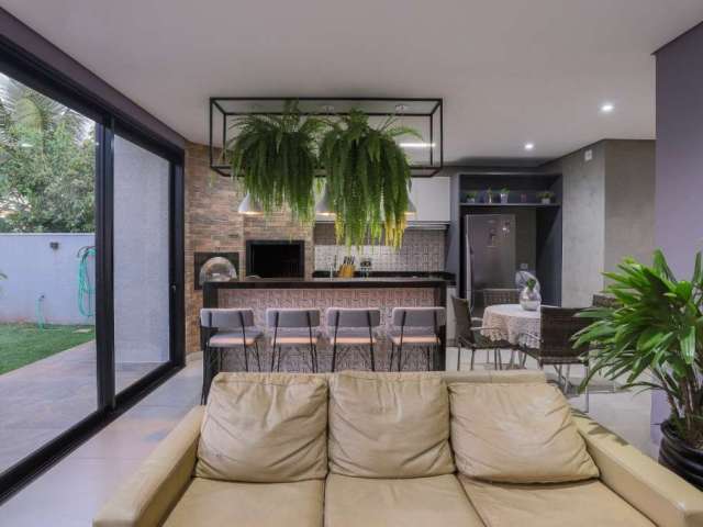 Casa em condomínio fechado com 3 quartos à venda na Rua Alcides Turini, Sun Lake Residence, Londrina por R$ 2.600.000