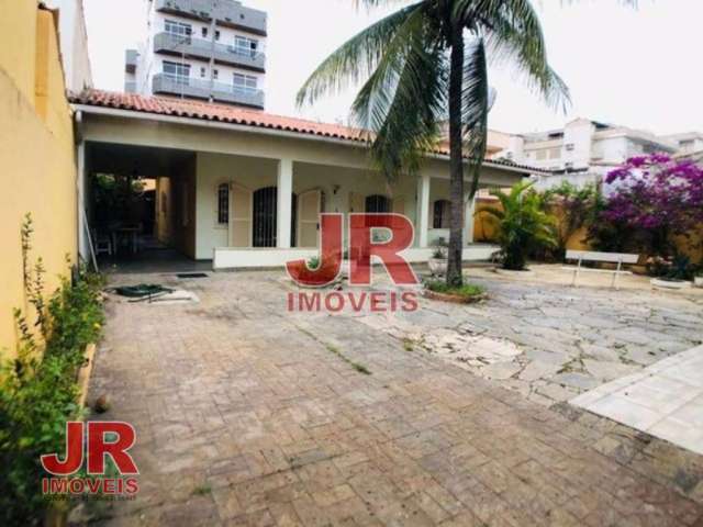 Casa com 3 dormitórios à venda, 450 m² por R$ 1.500.000,00 - Vila Nova - Cabo Frio/RJ