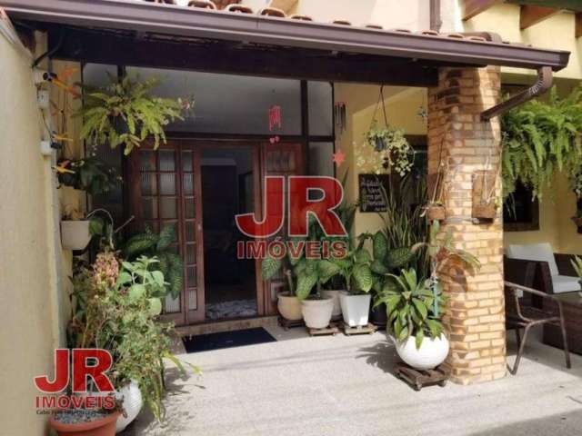 Casa com 4 dormitórios à venda, 250 m² por R$ 895.000,00 - Jardim Excelsior - Cabo Frio/RJ